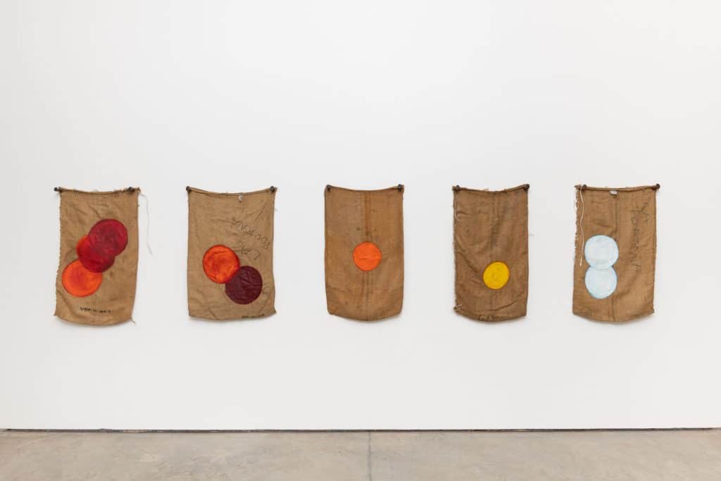 Sun Paintings e Moon Sack Paintings, de Bosco Sodi