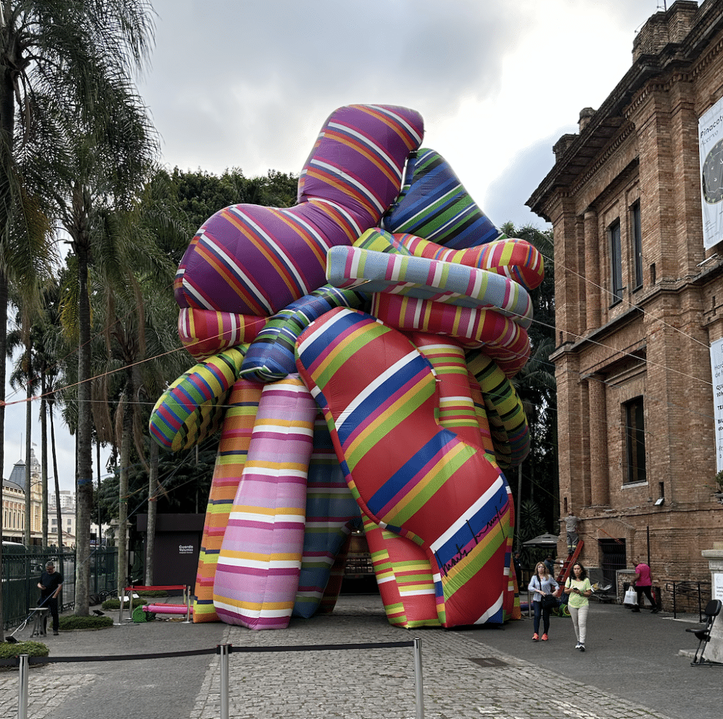 Marta Minujín: Ao Vivo, na Pinacoteca de São Paulo